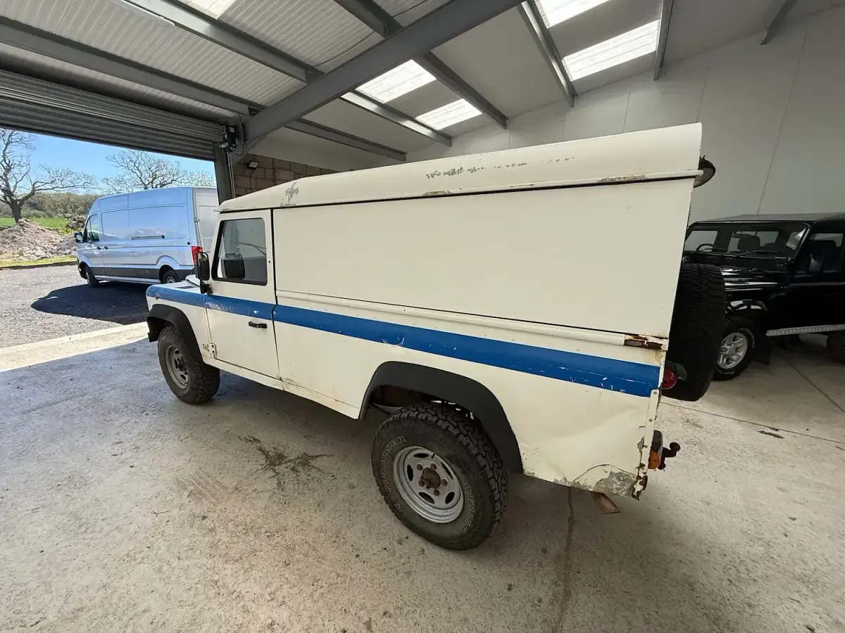 Used Land Rover Defender 1996 White