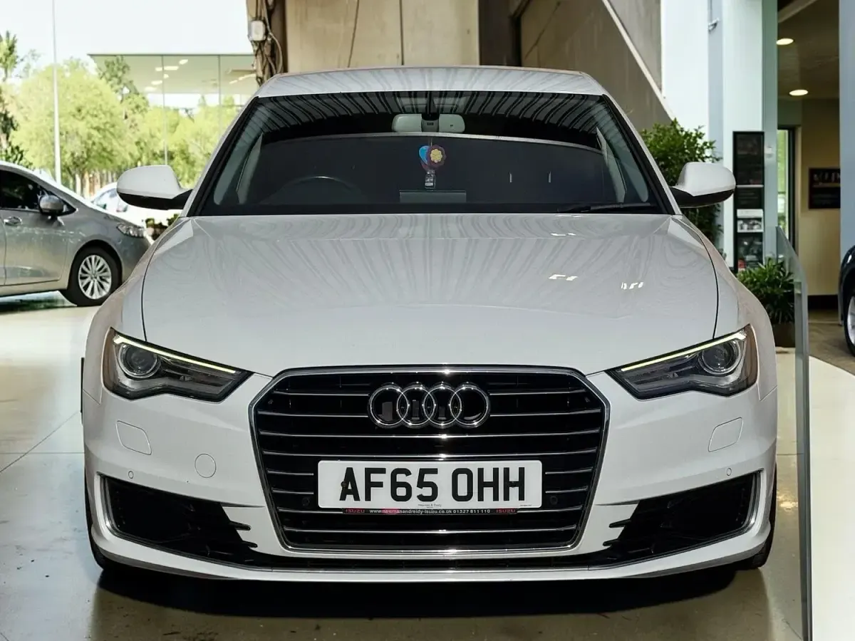 Used Audi A6 Advanced 190 HP (139 kW) 2015 White Sedan