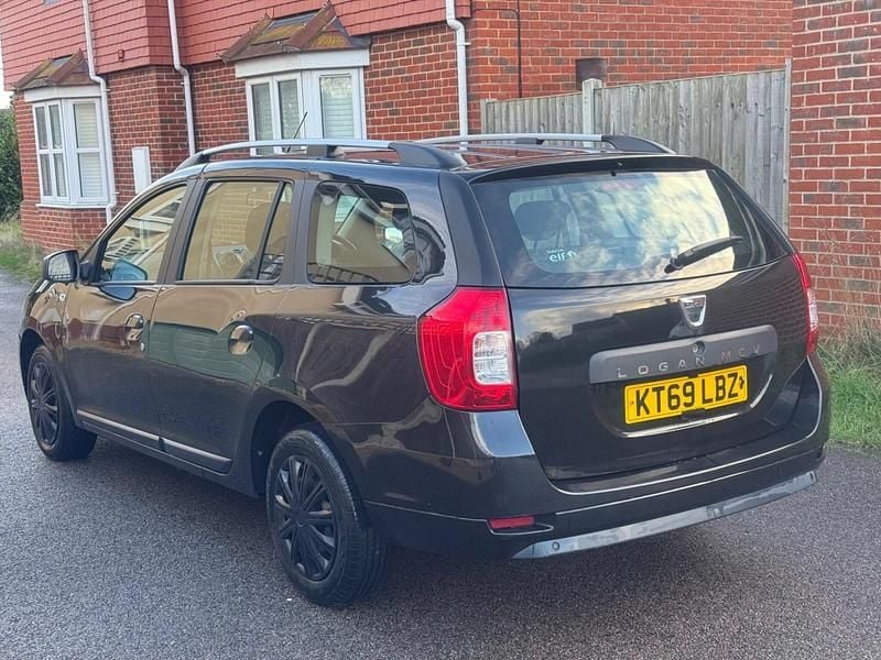 Used Dacia Logan MCV Comfort 90 HP (66 kW) 2019 Black Estate