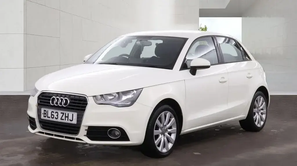 Used Audi A1 Sportback Sport 122 HP (89 kW) 2014 White Hatchback