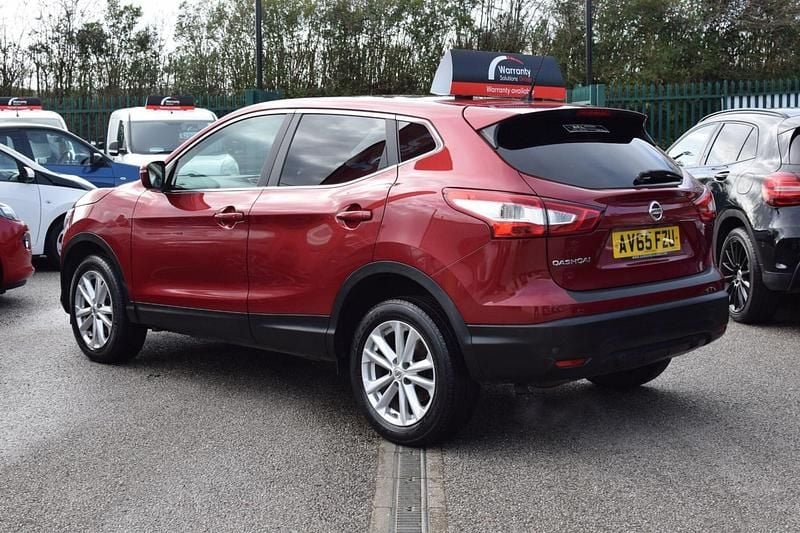 Used Nissan Qashqai Acenta Premium 2015 Red SUV