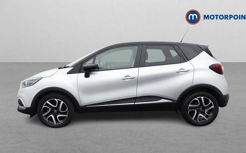 Second-hand Renault Captur Iconic 150 CP (110 kW) 2019 Negru SUV