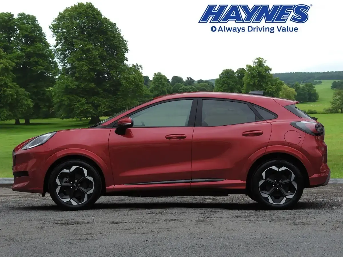 Begagnad Ford Puma Premium 52 kW (72 HK) 2025 Röd SUV
