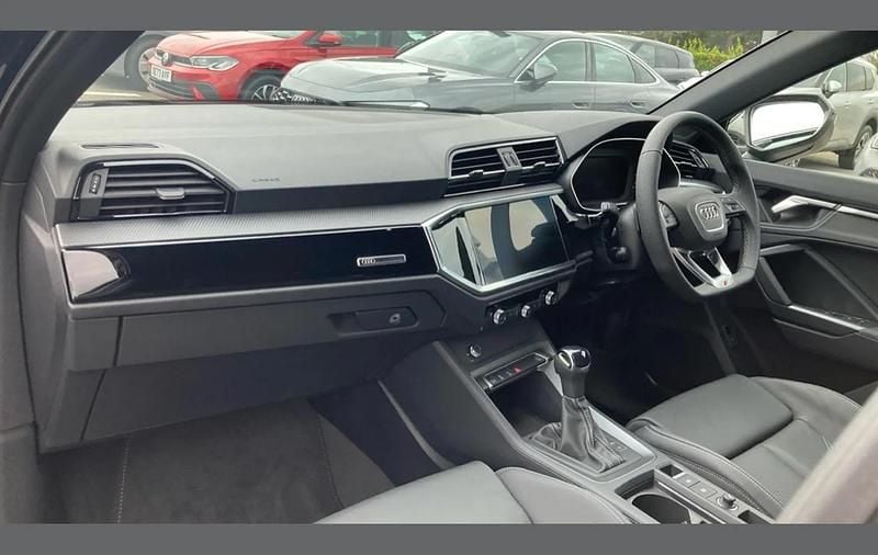 Ny Audi Q3 Black Edition 150 HK (110 kW) 2025 Blå SUV