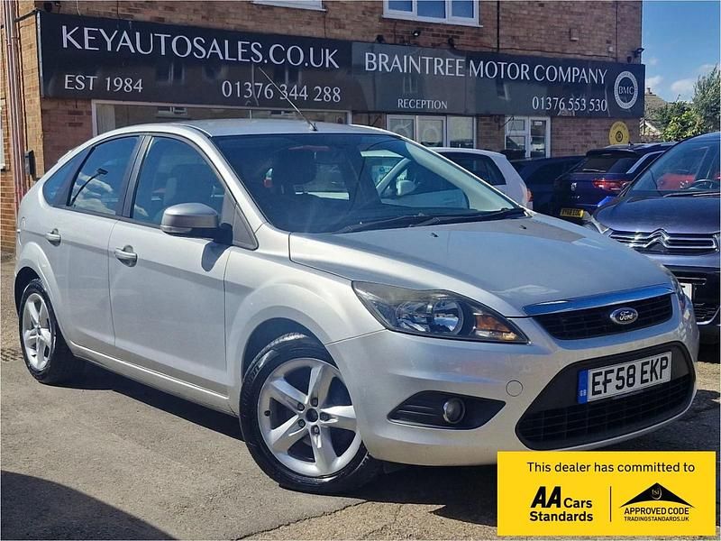 Silver Used 2009 Ford Focus Zetec Hatchback | £3,250 (A bit pricey) - Image 1/3