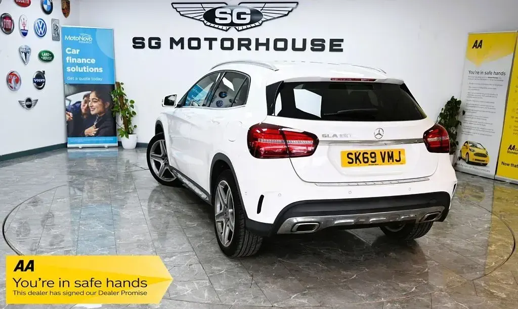 Used Mercedes GLA180 AMG line 122 HP (89 kW) 2019 White SUV