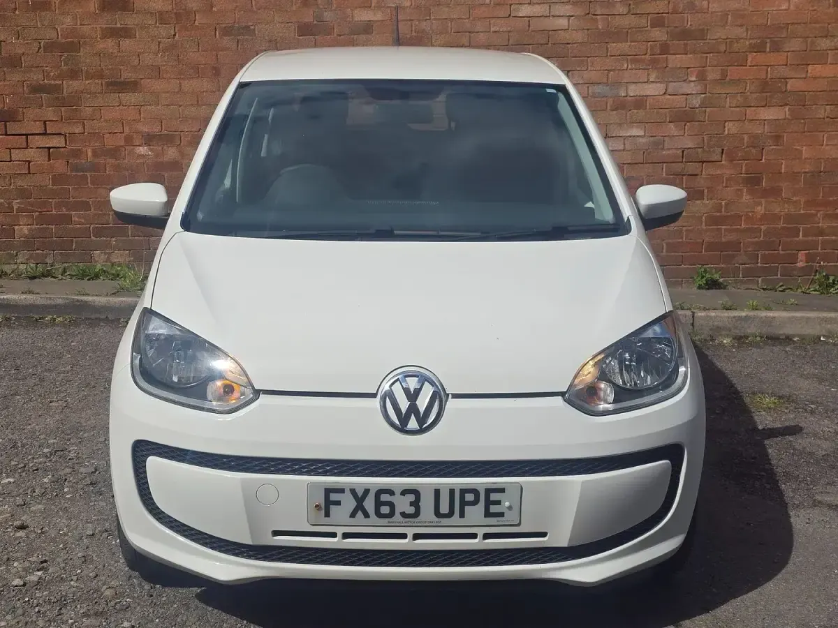 Used VW up! move up! 60 HP (44 kW) 2013 White Hatchback