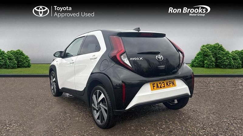 Used Toyota Aygo X 2023 White SUV