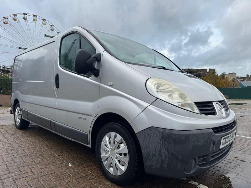 Used Renault Trafic 2008 Silver MPV
