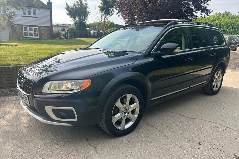 Used 2008 Volvo XC70 SE Lux SUV | £6,495 (Fair price) - Image 1/1