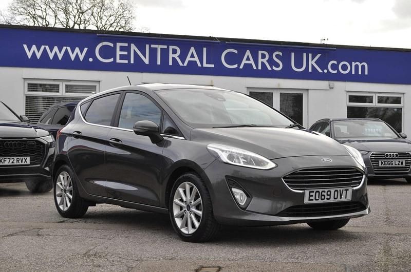 Used Ford Fiesta Titanium 125 HP (91 kW) 2019 Grey Hatchback
