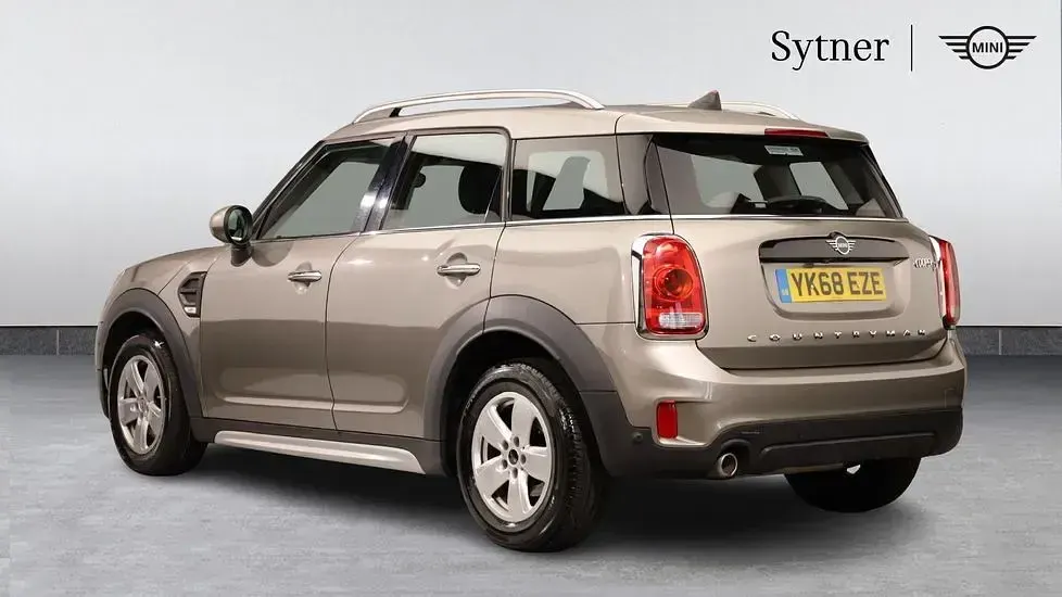 Used Mini Cooper D Countryman 148 HP (108 kW) 2018 Silver SUV
