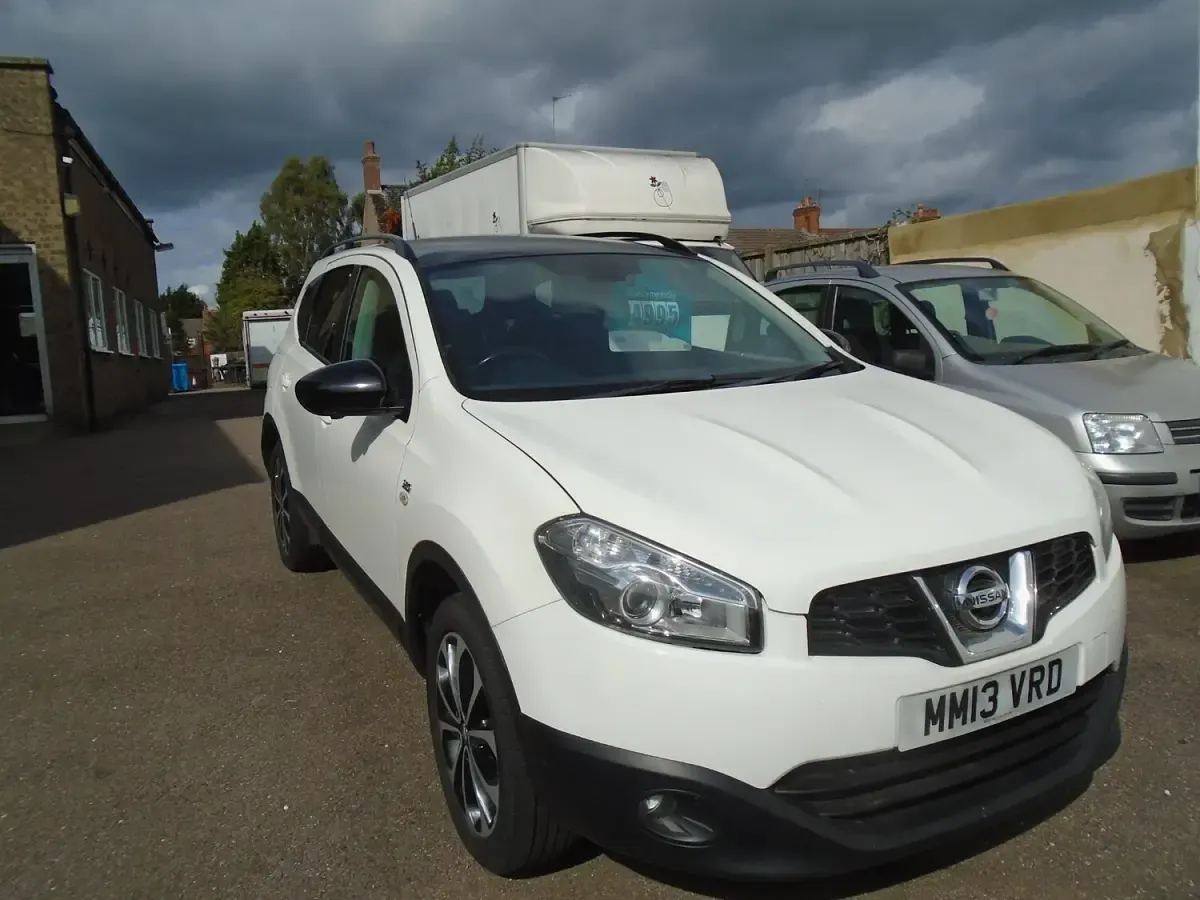 Used Nissan Qashqai +2 360º 110 HP (80 kW) 2013 White SUV