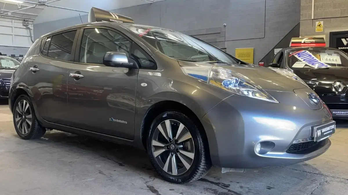 Usado Nissan Leaf Tekna 30 kW (41 HP) 2017 Cinzento Citadino