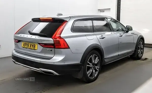 Usado Volvo V90 CC Pro 2019 Prateado Carrinha