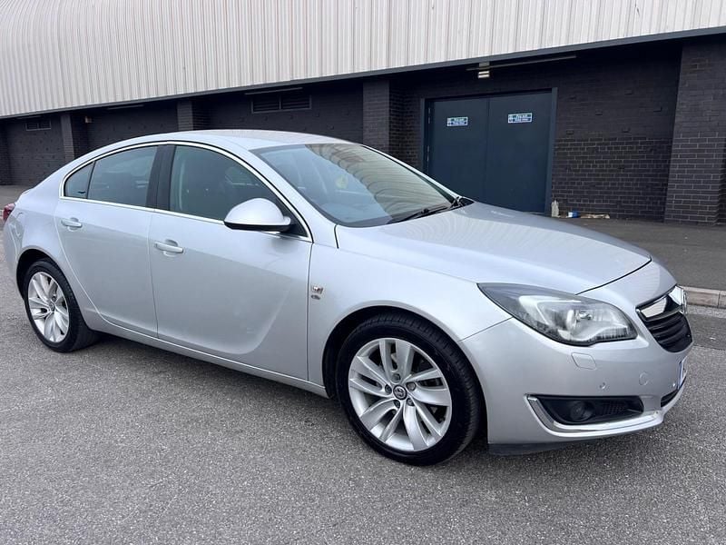 Silver Used 2014 Vauxhall Insignia Elite Hatchback | £4,450 (Fair price) - Image 1/4