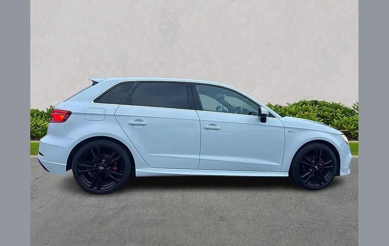 Used Audi A3 S-Line 147 HP (108 kW) 2017 White Hatchback