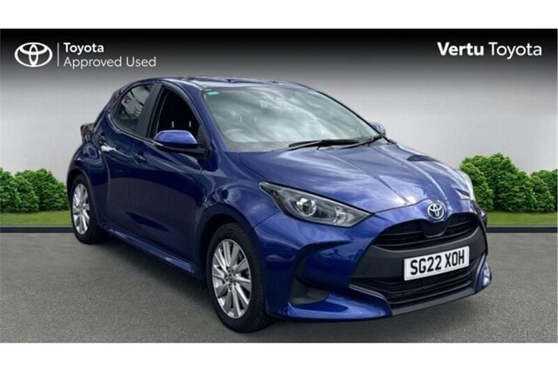 Blue Used 2022 Toyota Yaris Hybrid Hatchback | £15,913 (Good price) - Image 1/4