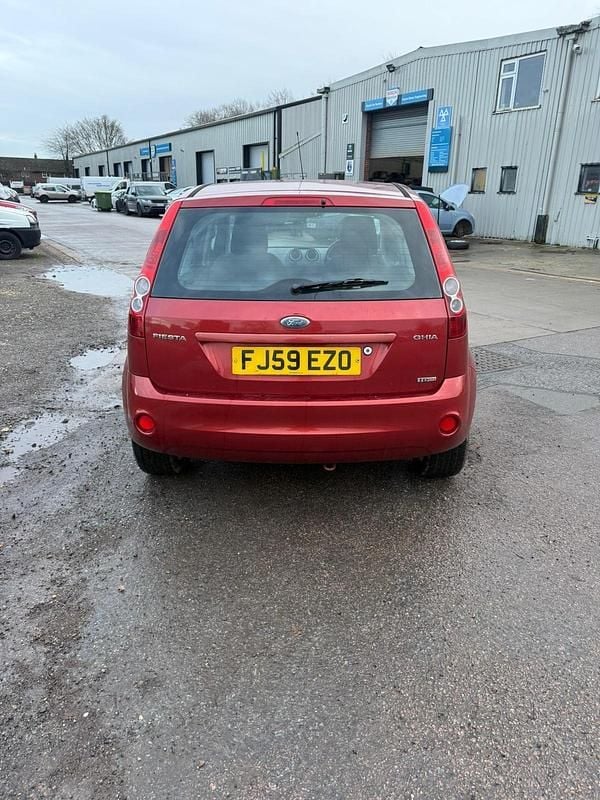 Usado Ford Fiesta Ghia 2009 Vermelho Citadino