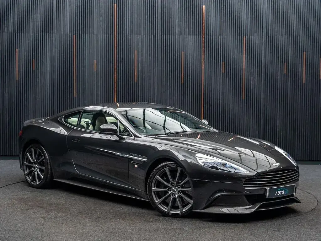 Used Aston Martin Vanquish 568 HP (417 kW) 2015 Silver Coupe