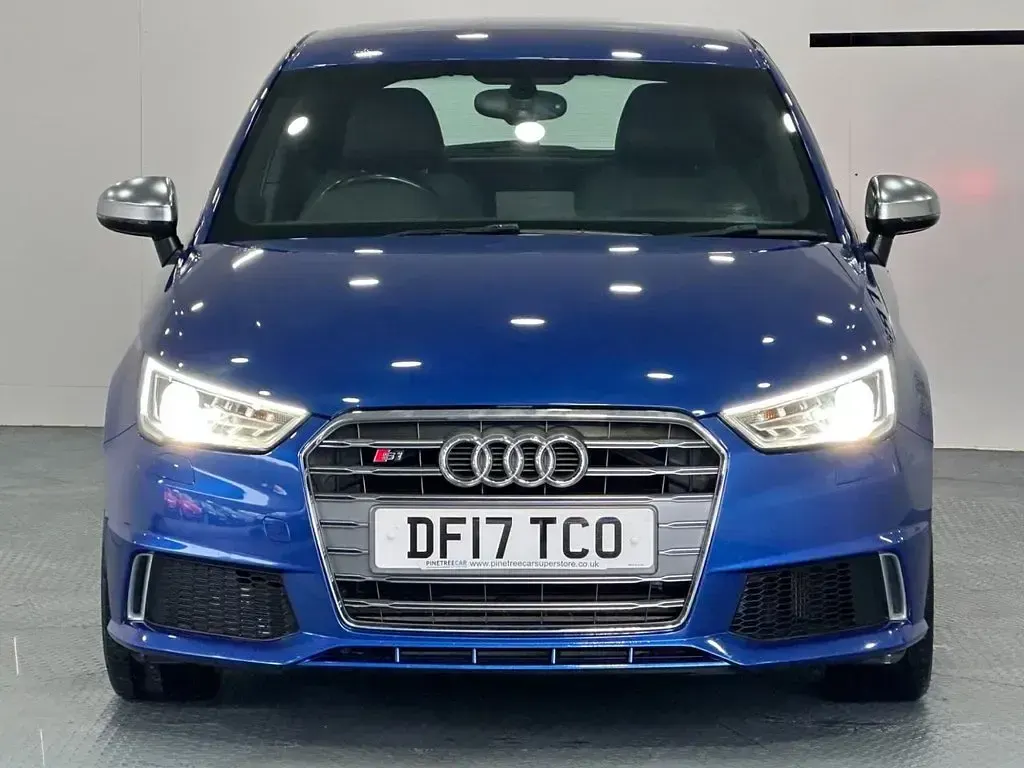 Used Audi S1 Advanced 231 HP (169 kW) 2017 Blue Hatchback