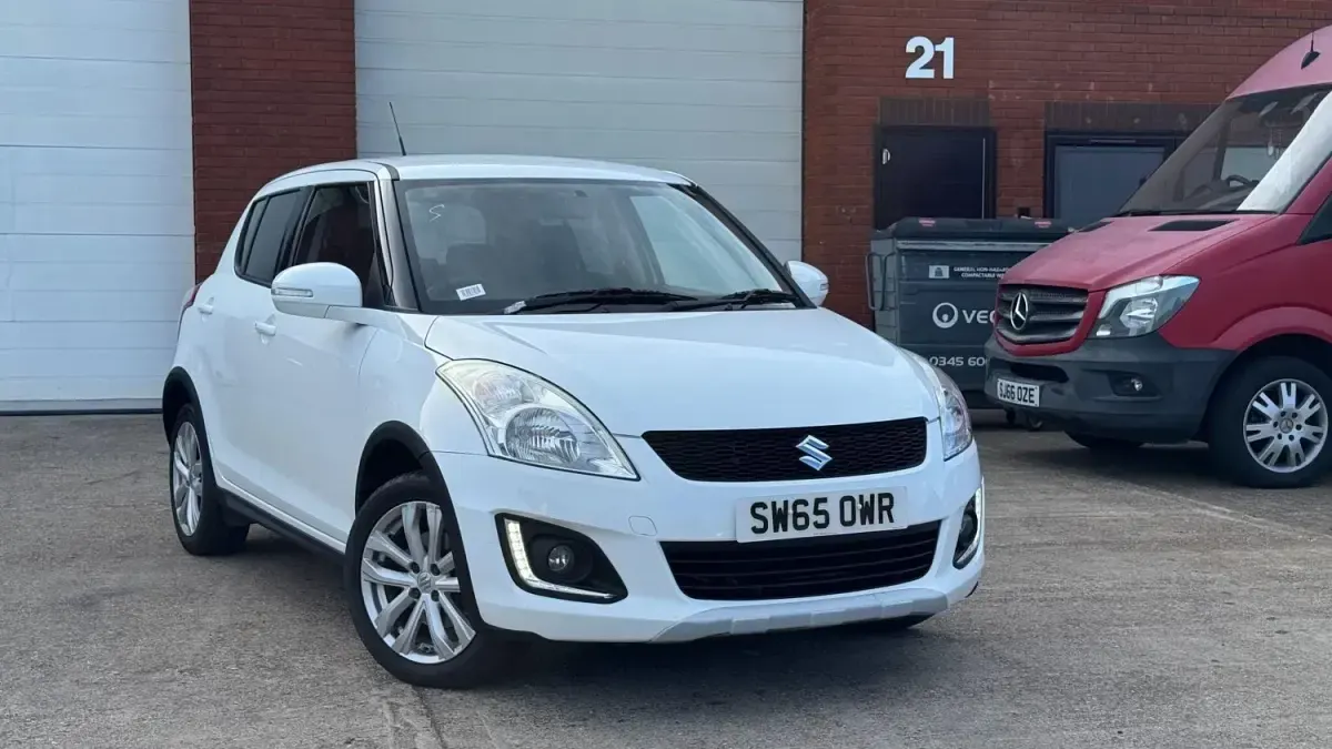 Usado Suzuki Swift SZ4 94 HP (69 kW) 2016 Branco Citadino