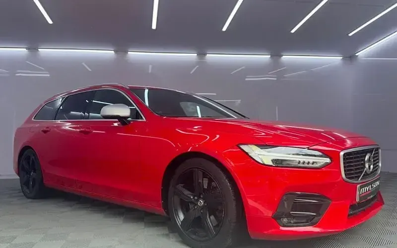 Used Volvo V90 R-Design Pro 235 HP (172 kW) 2018 Estate