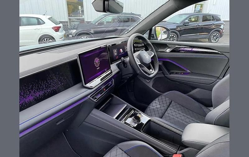 Used VW Tiguan R-line 204 HP (150 kW) 2025 Silver SUV