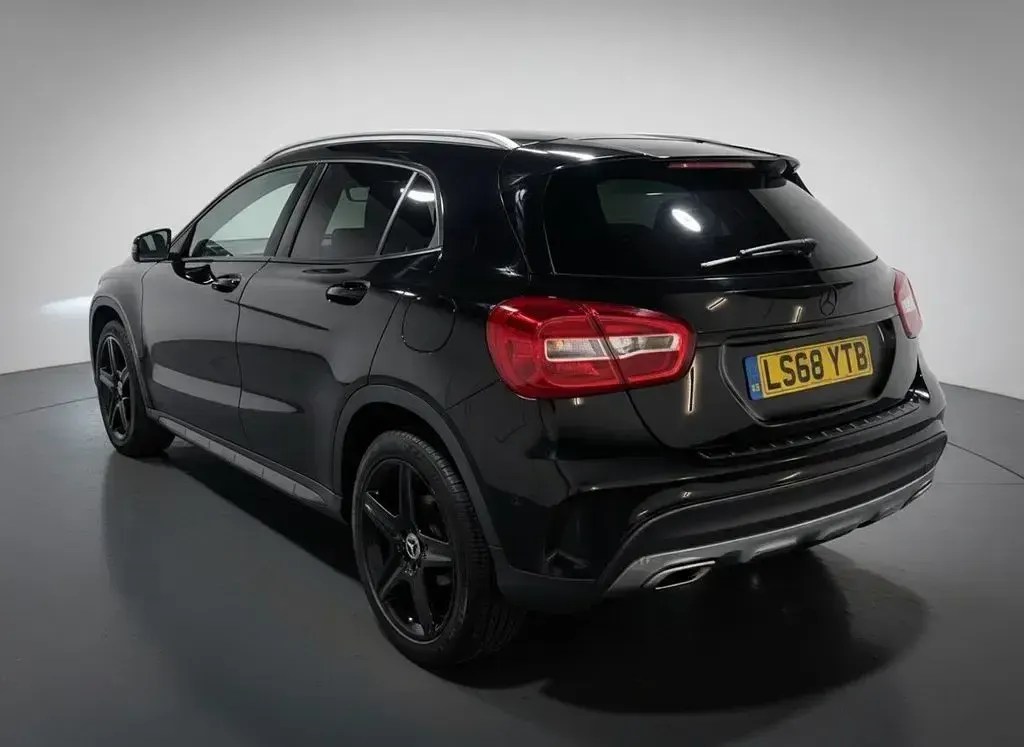 Used Mercedes GLA200 AMG line 156 HP (114 kW) 2018 Black SUV