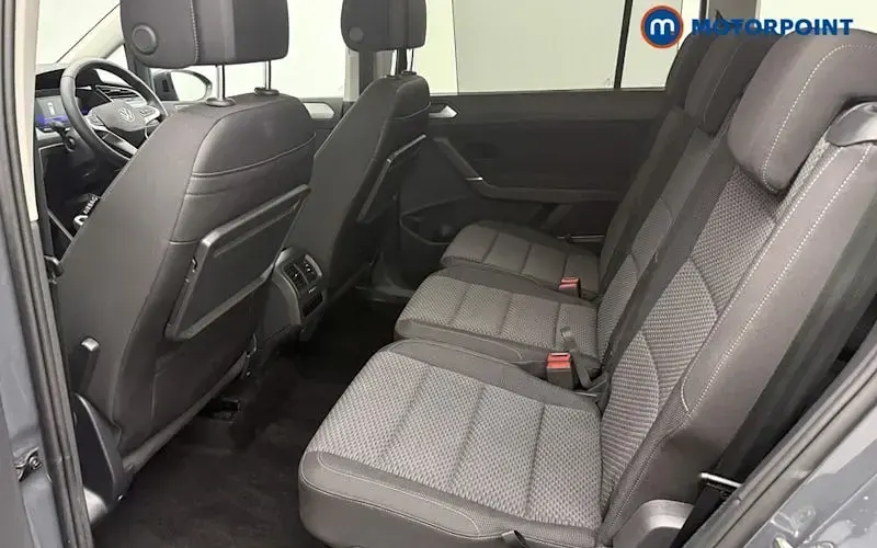 Used VW Touran Match 150 HP (110 kW) 2025 Grey MPV