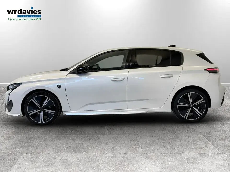 Used Peugeot 308 GTi 130 HP (95 kW) 2022 White Hatchback