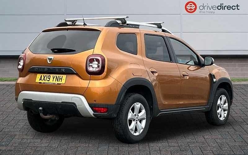 Used Dacia Duster Comfort 116 HP (85 kW) 2019 Orange SUV