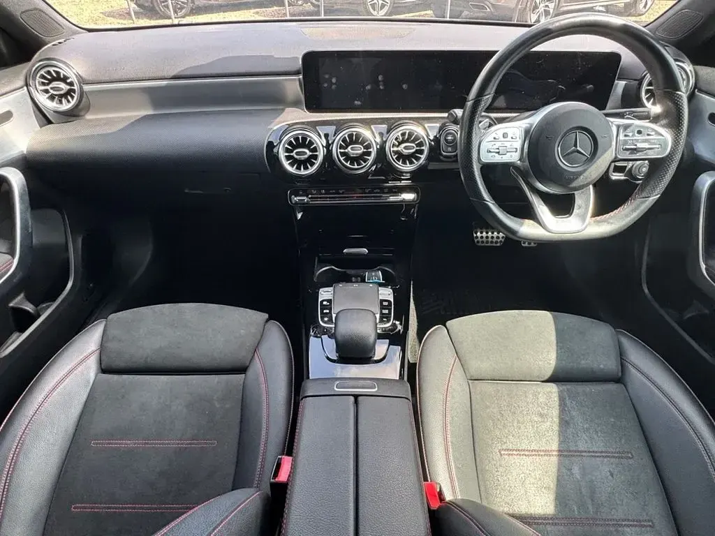 Used Mercedes A180 AMG Line Premium 116 HP (85 kW) 2018 Grey Hatchback