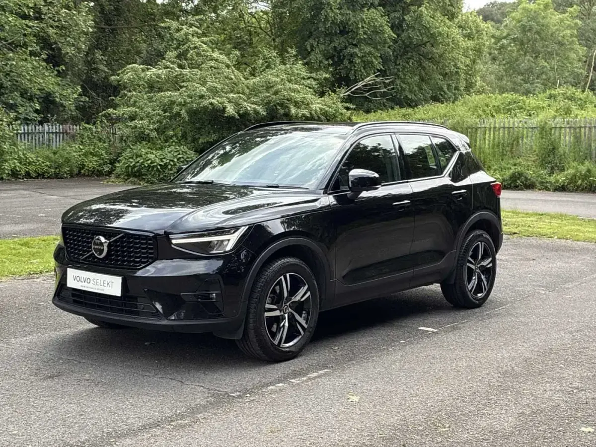 Used Volvo XC40 Plus 163 HP (119 kW) 2023 Black SUV