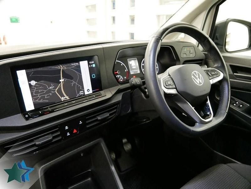 Used VW Caddy 102 HP (75 kW) 2022 White MPV