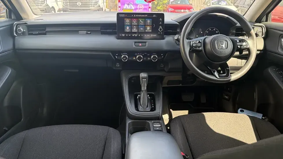 Used Honda HR-V Elegance 131 HP (96 kW) 2023 White SUV