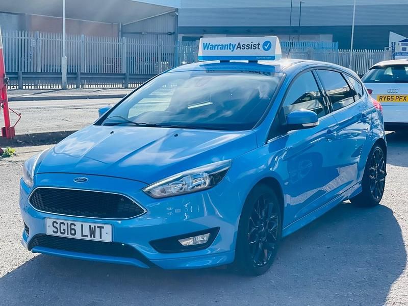 Used Ford Focus Zetec 2016 Blue Hatchback