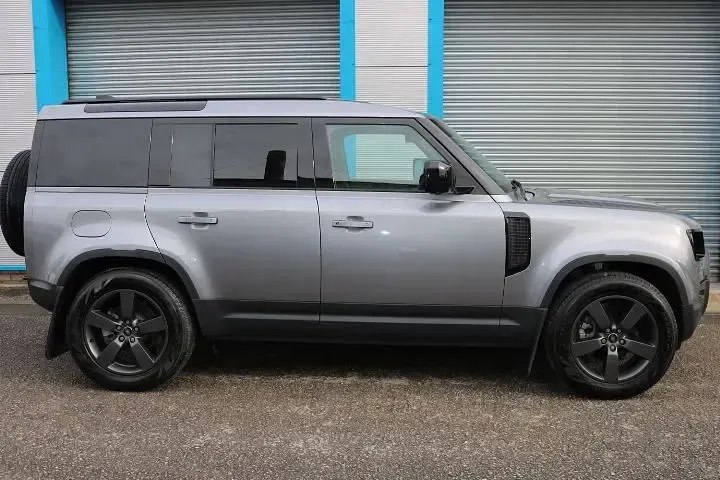 Used Land Rover Defender HSE 2024 Grey SUV