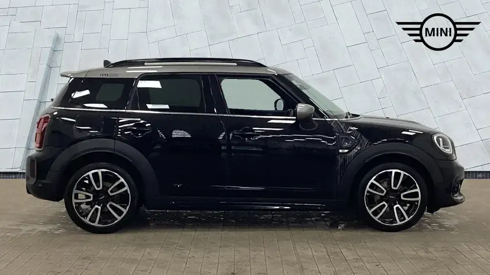 Used Mini Cooper Countryman 134 HP (98 kW) 2021 Black SUV