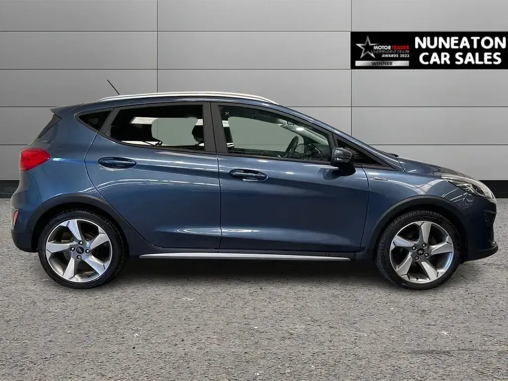 Used Ford Fiesta Active 100 HP (73 kW) 2019 Blue Hatchback