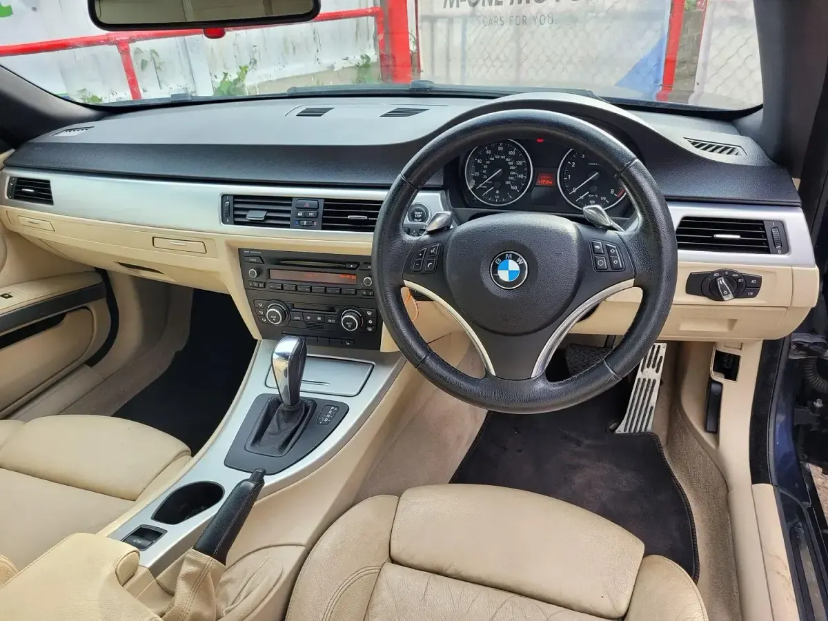 Used BMW 330 Advantage 2009 Blue Cabriolet