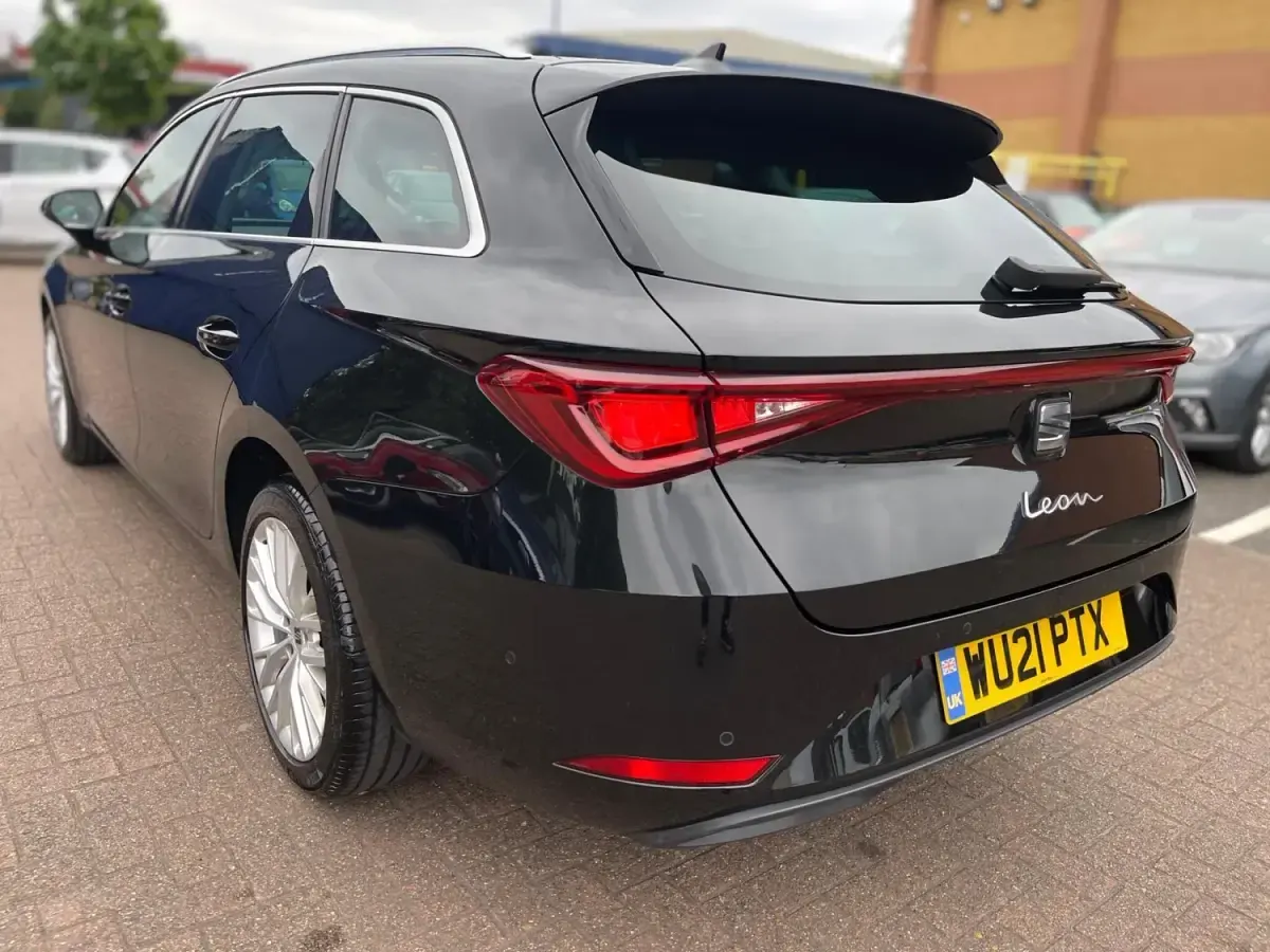 Second-hand Seat Leon XCELLENCE 272 CP (200 kW) 2021 Negru Break