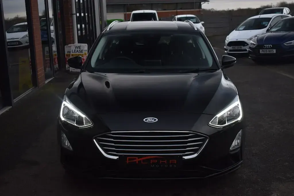 Used Ford Focus Zetec 95 HP (69 kW) 2019 Agate black Estate