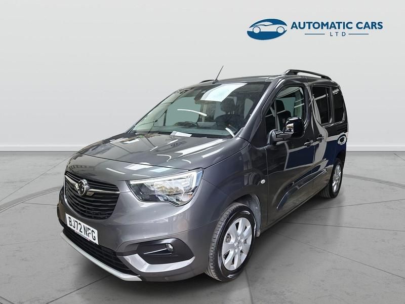 Begagnad Vauxhall Combo Elite 130 HK (95 kW) 2022 Grå Minibuss