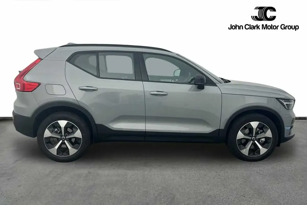 New Volvo XC40 Plus 161 HP (118 kW) 2026 Grey SUV