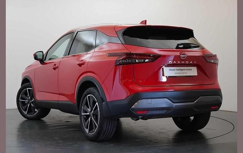 Used Nissan Qashqai Tekna 155 HP (114 kW) 2022 Red SUV