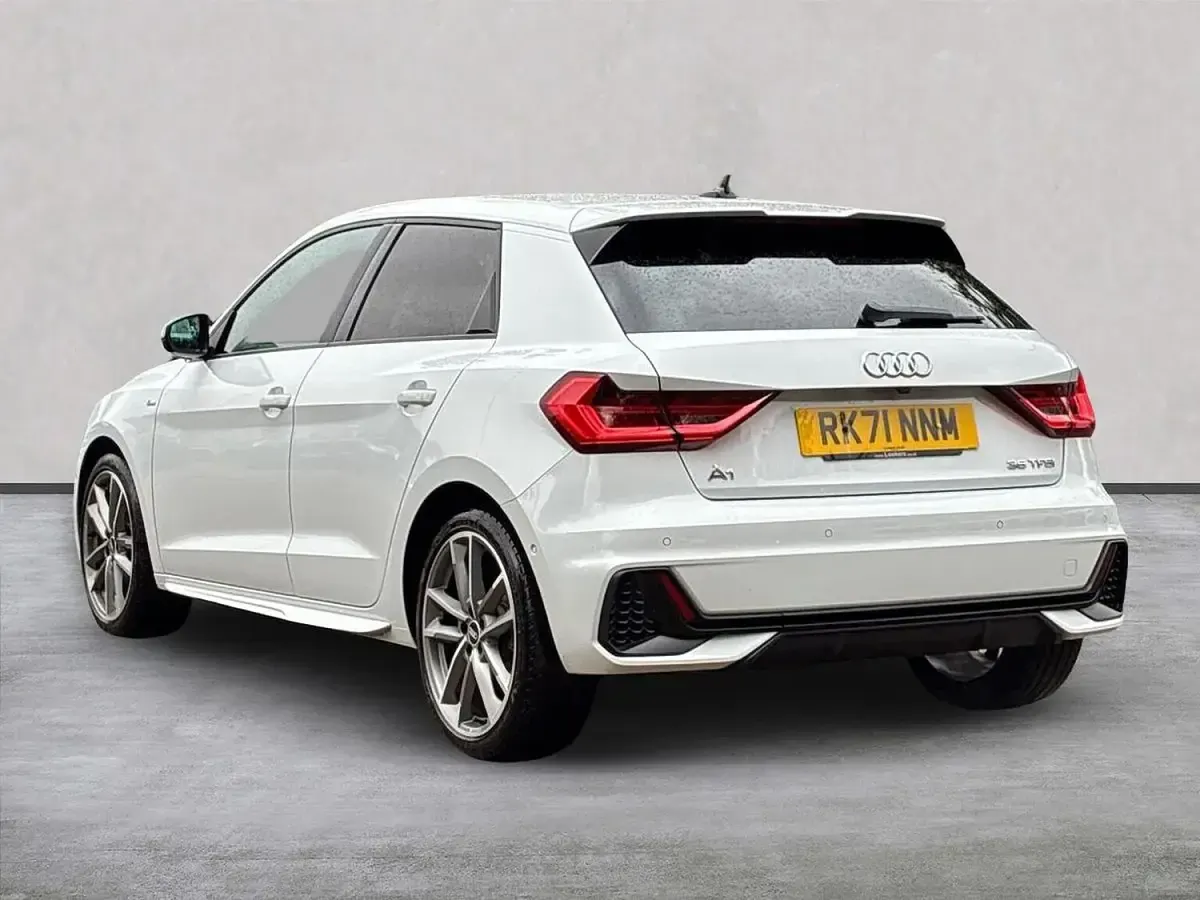 Used Audi A1 Sportback Premium 150 HP (110 kW) 2021 White Hatchback