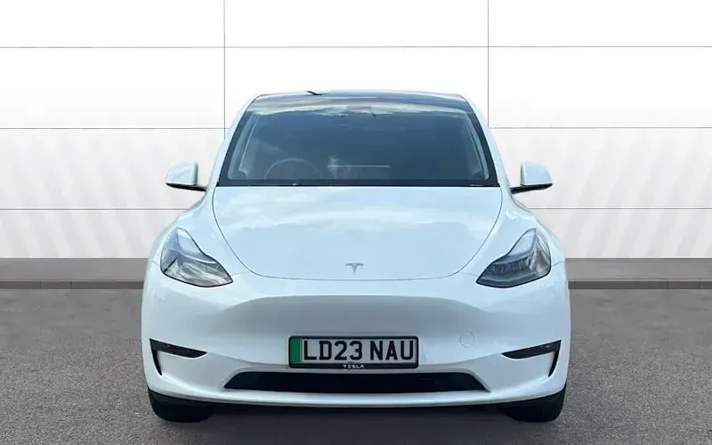 Used Tesla Model Y Long Range AWD 286 kW (389 HP) 2025 SUV