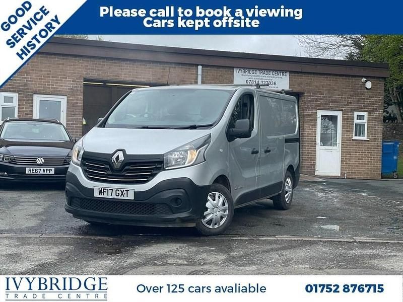 Used Renault Trafic Business 2017 Silver MPV
