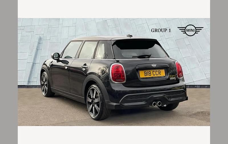 Used Mini Cooper S Exclusive 178 HP (130 kW) 2022 Black Hatchback